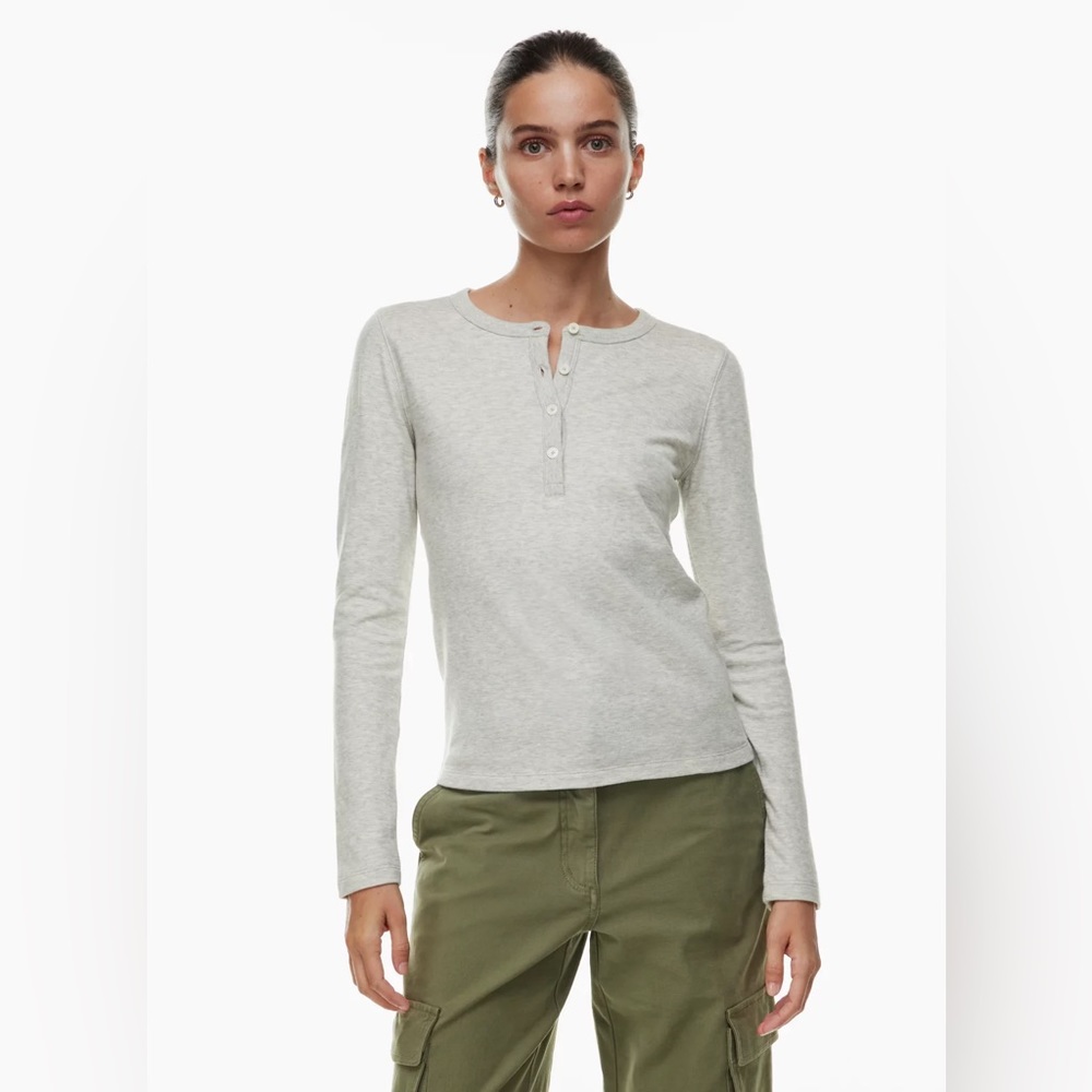 ARITZIA • Sunday Best White Long Sleeve • Medium